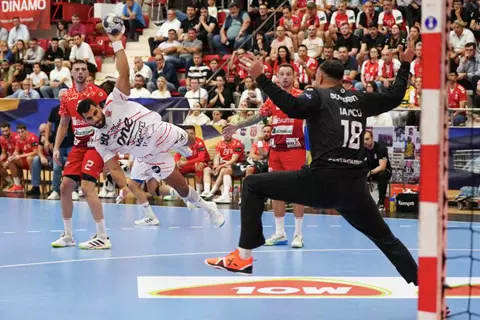 منافس الأهلي .. فيزبريم يفوز على دينامو بوخارست في دوري الأبطال لليد